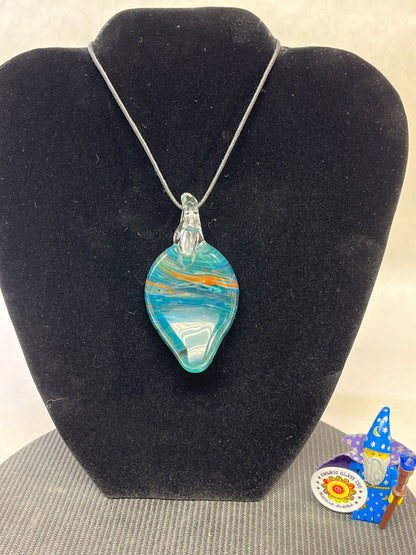 Tounge Pendant