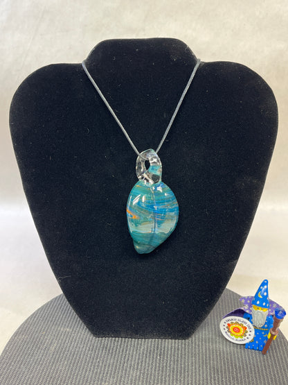 Tounge Pendant